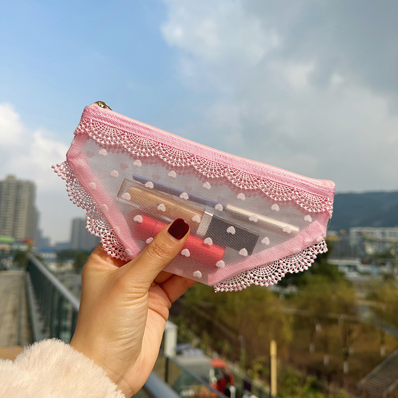 Briefs Shape Travel Cosmetic B - Travel Accessories Pouch avaliação e preço