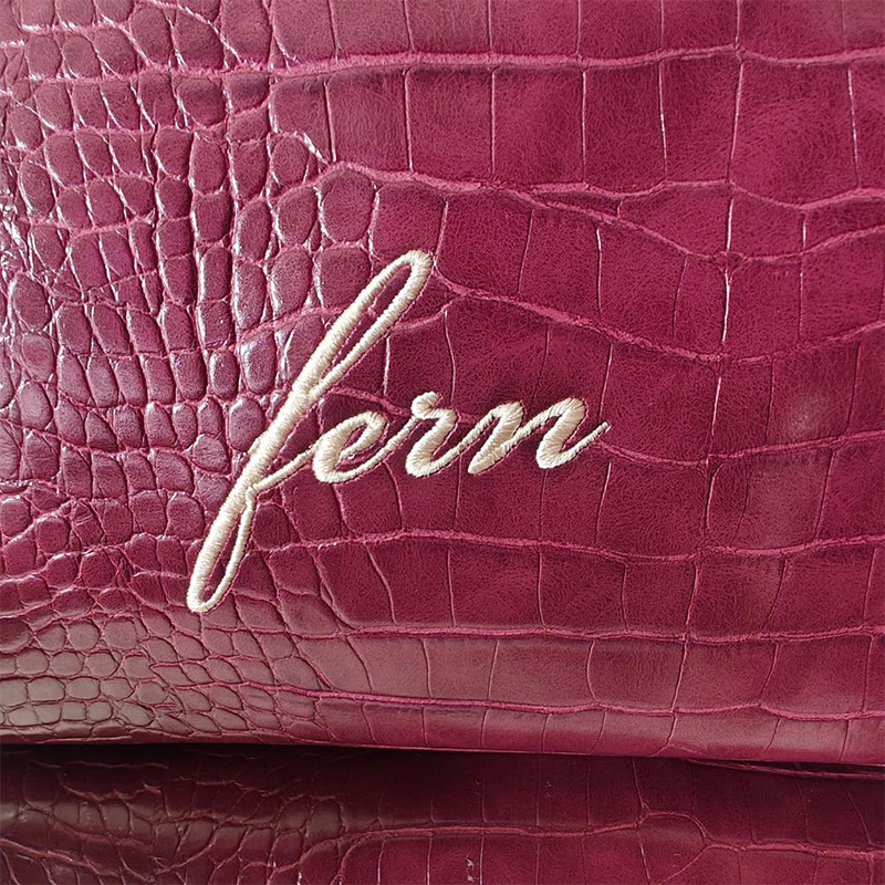 Embroidered Croc Makeup Bag Pe - Travel Accessories Present avaliação e preço